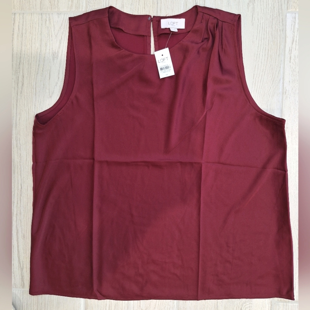 LOFT Outlet burgundy sleeveless tank top blouse with keyhole button back  medium